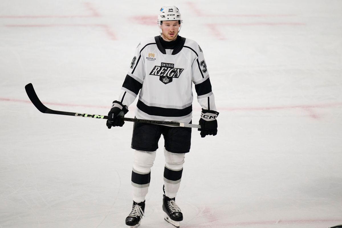 Ontario reign forward Taylor Ward (34) prepares for a face off during an AHL hockey game against the Bakersfield Condors, Friday November 21, 2025 in Ontario, Calif.
