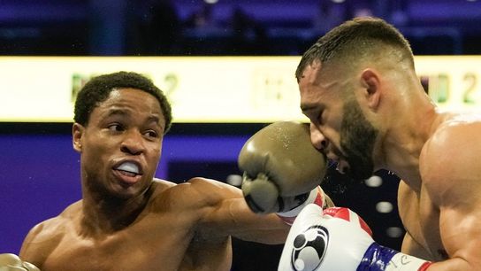 Schofield beats Bahdi by unanimous decision to win WBA lightweight title taken at Wintrust Arena (Boxing)