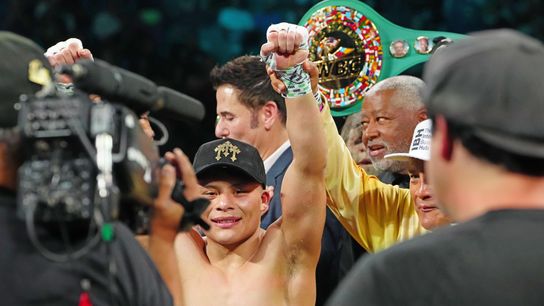 Pitbull Cruz defends his interim title against a taller, harder-hitting Bravo taken at Pechanga Arena (Boxing)