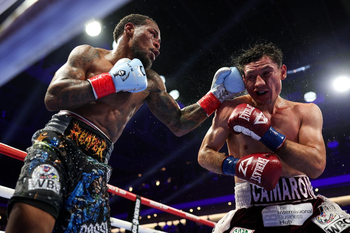 Lamont Roach Jr. counters and clips William Zepeda with a left hook Lamont Roach Jr. counters and clips William Zepeda with a left hook