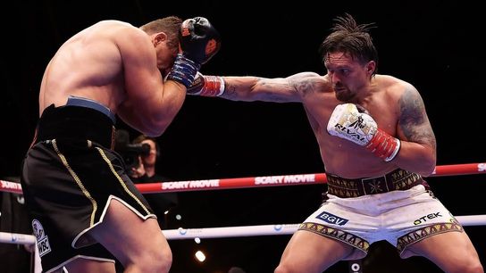 Usyk survives the upset, stops Verhoeven in round 11 at the Pyramids of Giza taken in Cairo, Egypt (Boxing)