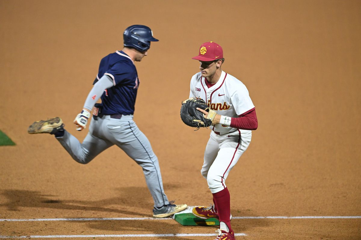 USC Trojan infielder Dean Carpentier (6) tags a player out during an NCAA Men's baseball game between the USC Trojans and Pepperdine Wave Friday February 13,2026 at Dedeaux Field in Los Angeles Calif