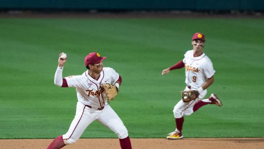 USC's three home runs and strikeout-heavy pitching surpasses Iowa taken Dedeaux Field (USC)