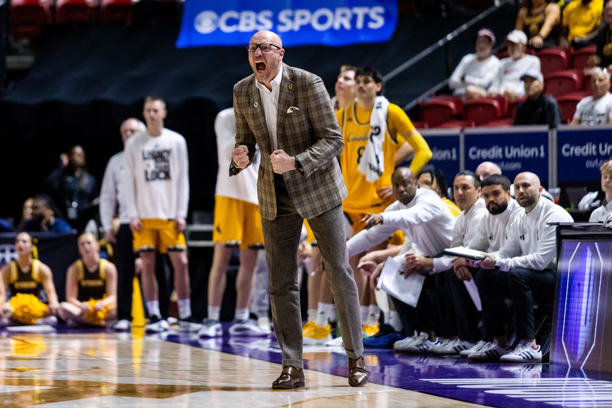 Wyoming Cowboys head coach Sundance Wicks yells from the Cowboys’ bench during the first round of the Mountain West Championship tournament game between the UNLV Runnin’ Rebels and the Wyoming Cowboys, Wednesday March 11, 2026 in Las Vegas, Nev.