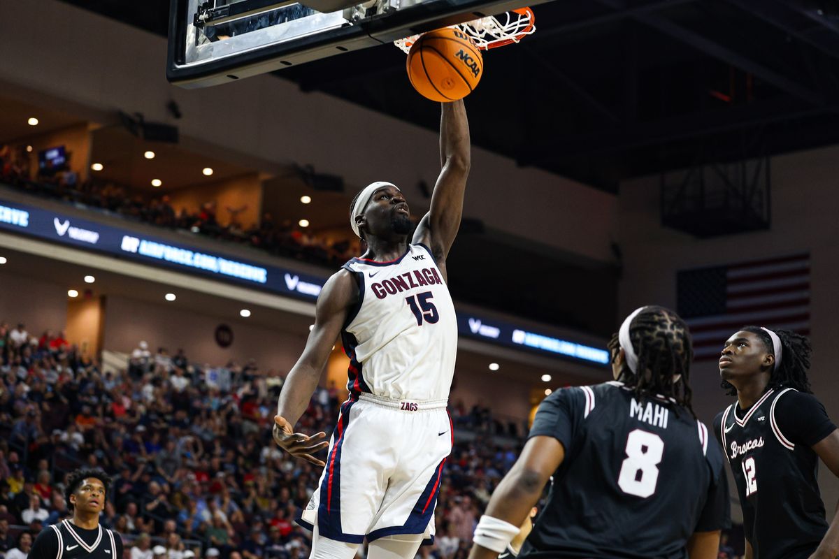 Gonzaga Bulldogs F Graham Ike (15) dunks the ball against the Santa Clara Broncos at the 2026 WCC Conference Championship Game on Tuesday, March 10, 2026, in Las Vegas, Nevada. 