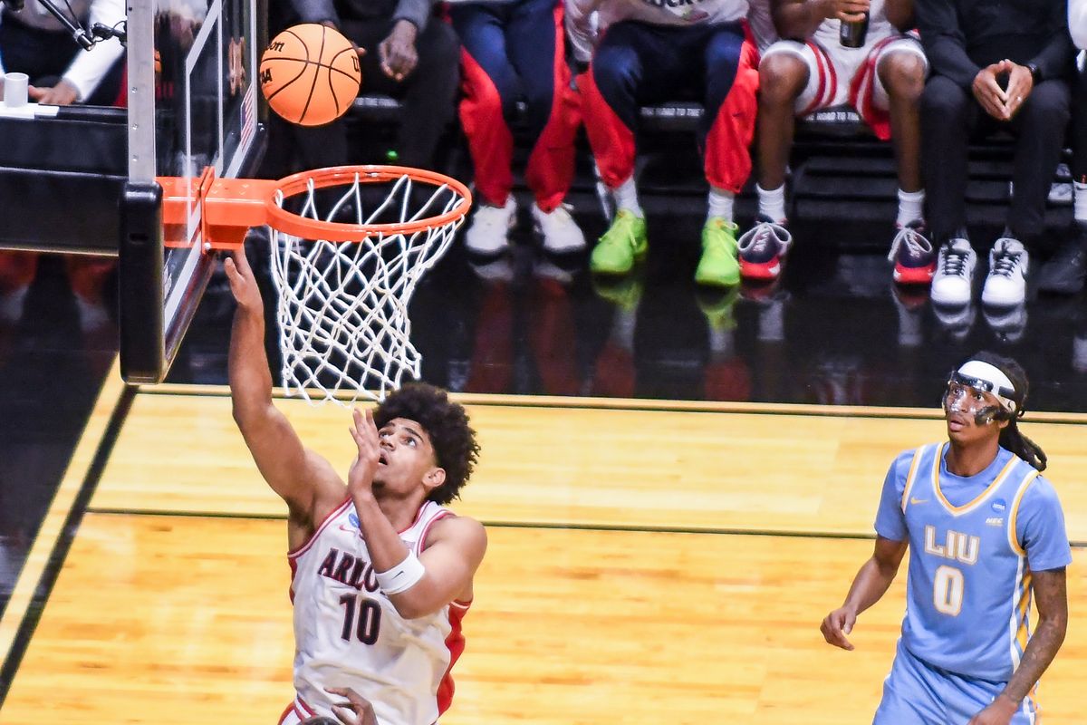 Arizona forward Koa Peat (10) makes a layup during an NCCA March Madness game against  LIU Friday March 20, 2026 in San Diego, California.