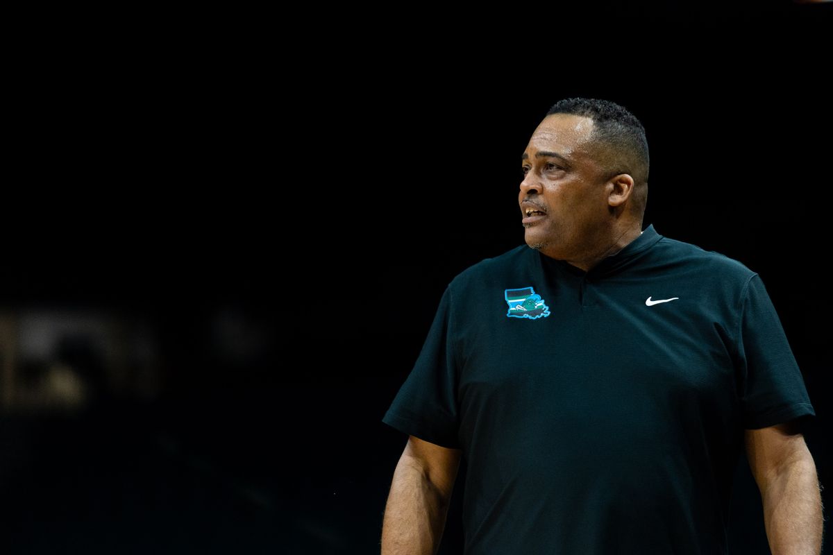 Tulane Head Coach Ron Hunter talks to his team during a College Basketball Crown Tournament game between the USC Trojans and the Tulane Green Wave, Tuesday April 1, 2025 in Las Vegas, Nev.