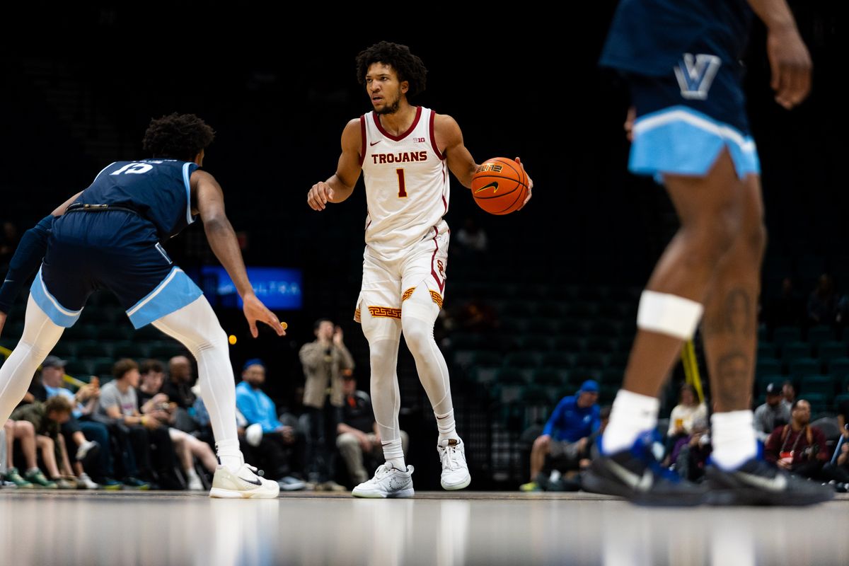 USC guard Desmond Claude (1) dribbles the ball up the court during a College Basketball Crown Tournament game between the USC Trojans and the Villanova Wildcats, Thursday April 3, 2025 in Las Vegas, Nev.