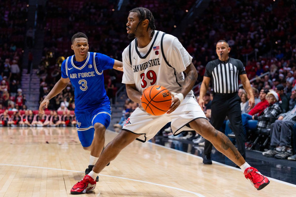 San Diego State guard Reese Dixon-Waters (39) steps back for a three pointer during an NCAA Basketball game between Air Force and San Diego State, Wednesday December 17, 2025 at Viejas Arena in San Diego, Calif.