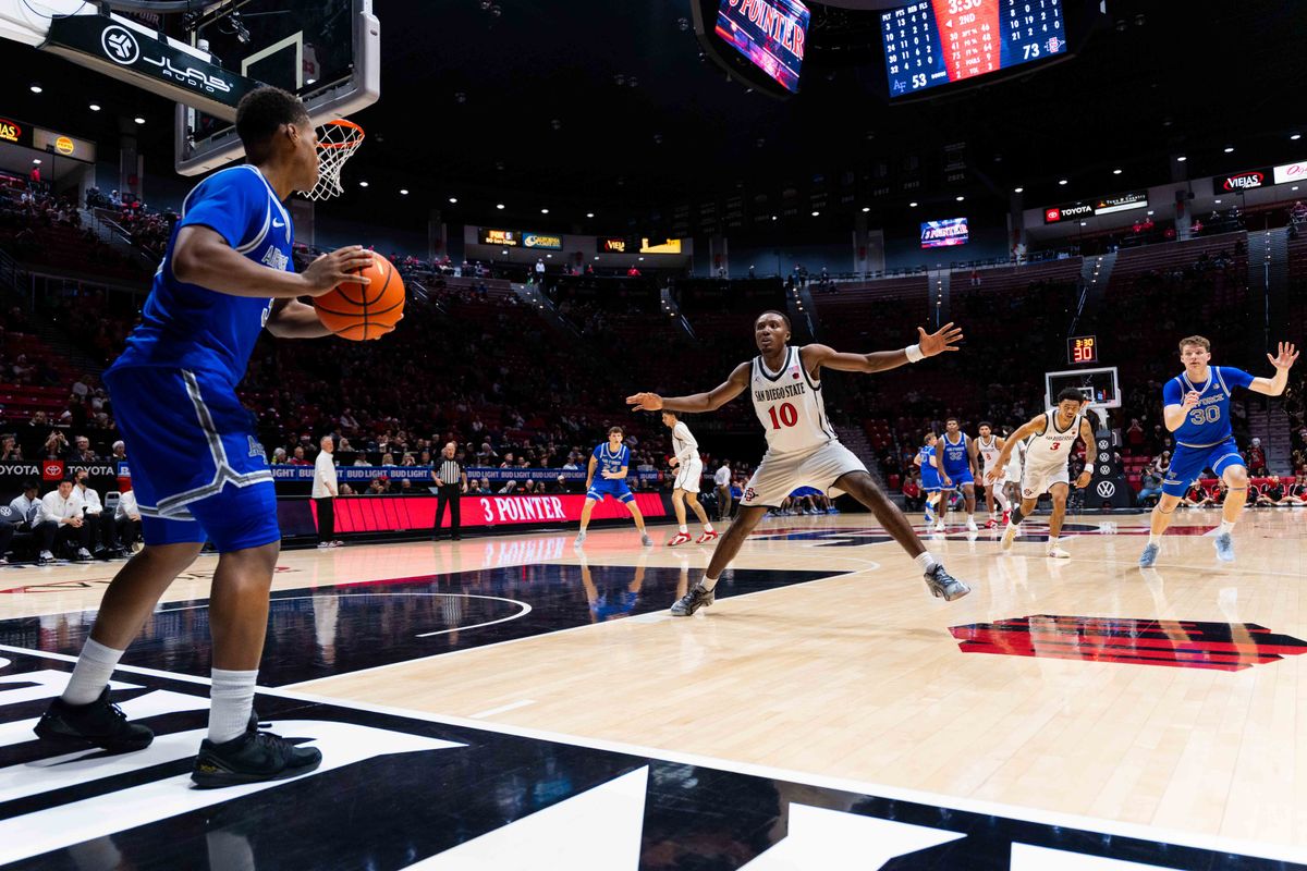 San Diego State plays full court defense during an NCAA Basketball game between Air Force and San Diego State, Wednesday December 17, 2025 at Viejas Arena in San Diego, Calif.