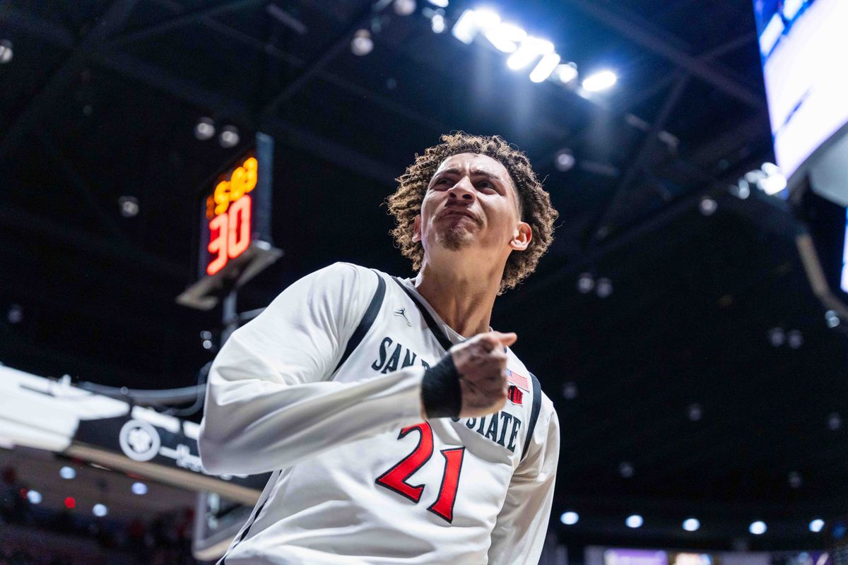 San Diego State guard Miles Byrd (21) celebrates after a dunk during an NCAA Basketball game between Boise State and San Diego State, Saturday January 3, 2026 at Viejas Arena in San Diego, Calif.