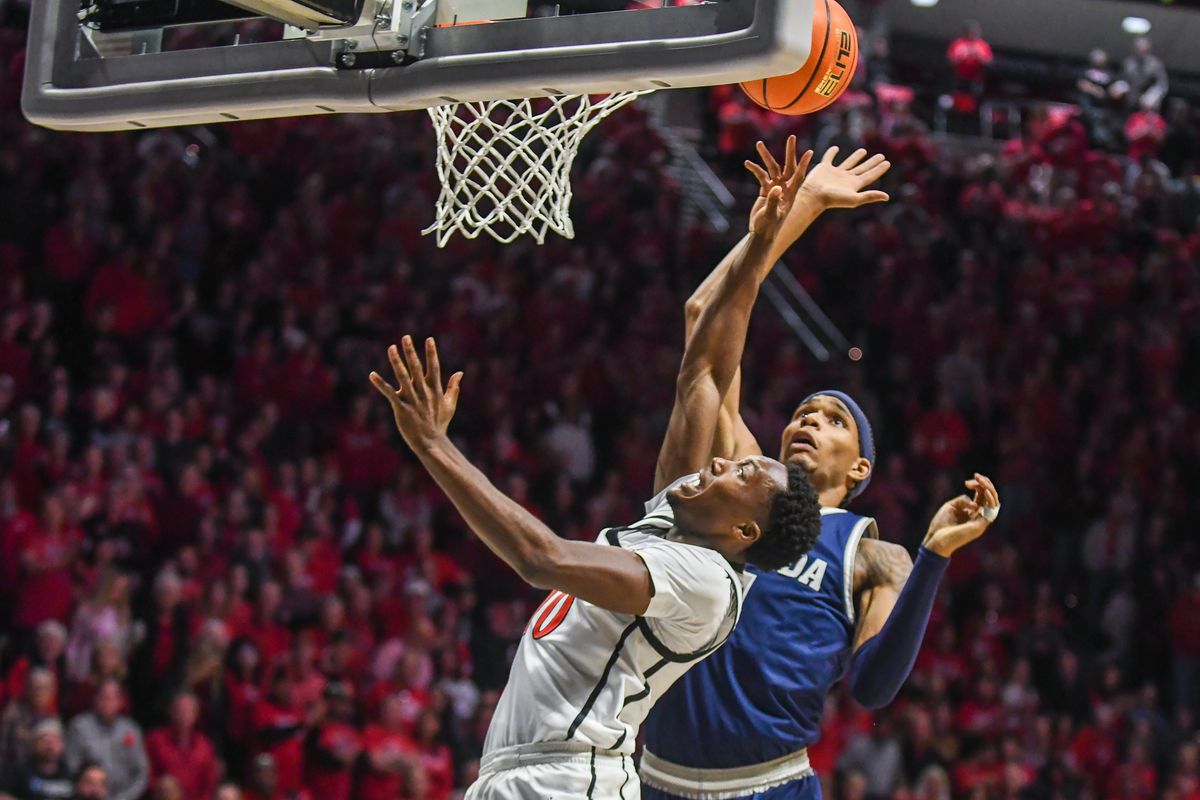 SDSU guard BJ Davis (10) makes a driving layup during an NCAA Basketball game against Nevada Saturday February 14, 2026 in California.