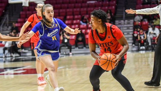 Pair of double doubles, offense from all over lead Aztecs past Spartans taken at Viejas Arena (San Diego State Aztecs)