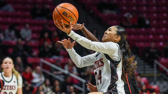 SDSU women pour it on down the stretch for dominant win over UNLV taken at Viejas Arena (San Diego State Aztecs). Photo by Ardie Crenshaw - The Sporting Tribune