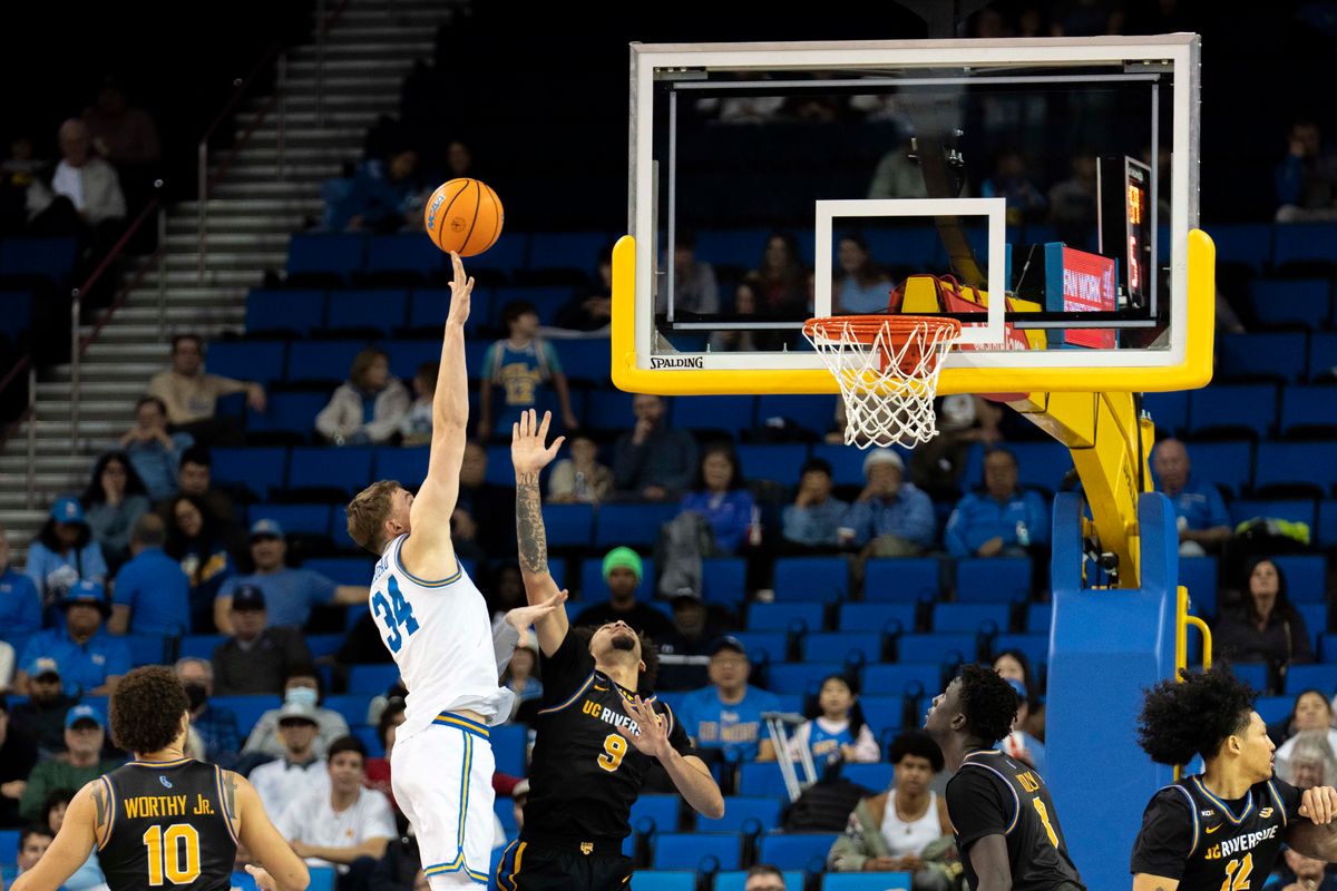 UCLA forward Tyler Bilodeau (34) scores a turnaround jumper during an NCAA basketball game against UC Riverside, Tuesday December 23rd, 2025 in Los Angeles, California.