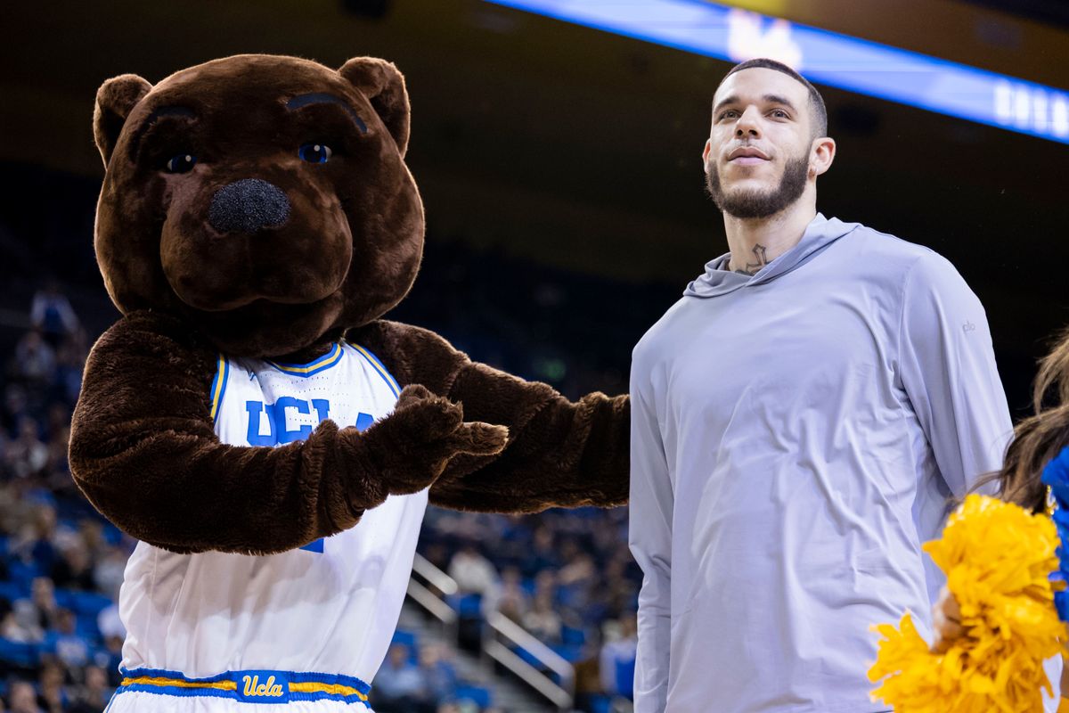 Former UCLA Bruin point guard Lonzo Ball is introduced as the honorary captain during an NCAA basketball game between the UCLA Bruins and Rutgers Scarlet Knights, Tuesday February 3, 2026 in Los Angeles, Calif.