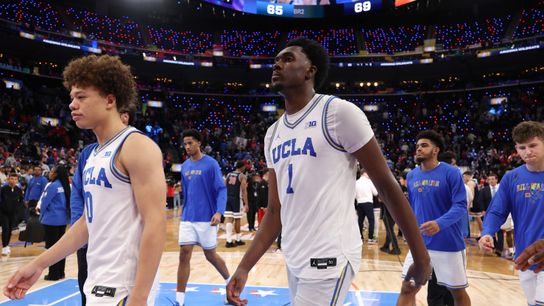 UCLA drops tight matchup against Arizona, Basketball Hall of Fame honors the legacy of Bill Walton taken at Intuit Dome (UCLA Bruins)