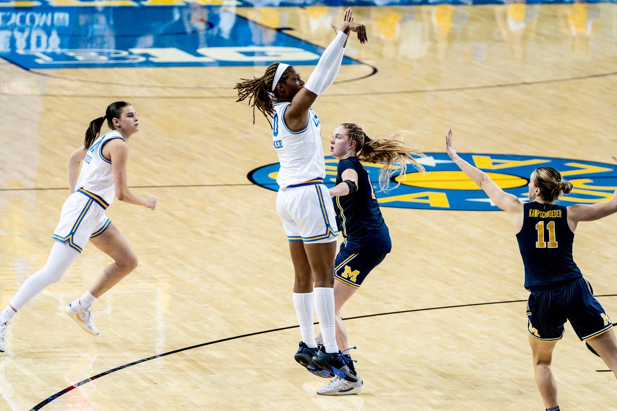 UCLA F Janiah Barker (0) shoots a pull up jumper during an NCAA basketball game against the Michigan Wolverans, Wednesday January 1st, 2025 in Los Angeles, California. 