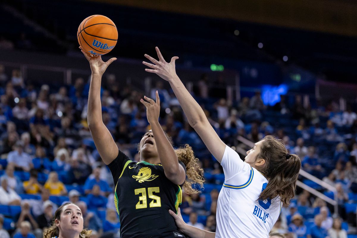 Forward Ehis Etute #35 of the Oregon Ducks shoots the ball during an NCAA basketball game against the UCLA Bruins, Sunday December 7, 2025 in Los Angeles, Calif.