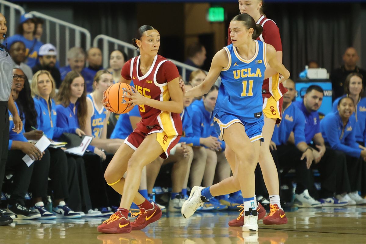 USC guard Jazzy Davidson (9) looks for an open teammate during an NCAA basketball game against the UCLA Bruins on January 3, 2026 in Los Angeles, CA.