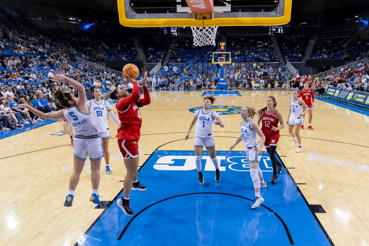 Breanna Williams #40 of the Maryland Terrapins lays the ball up during an NCAA basketball game against the UCLA Bruins, Sunday January 18, 2026 in Los Angeles, Calif.