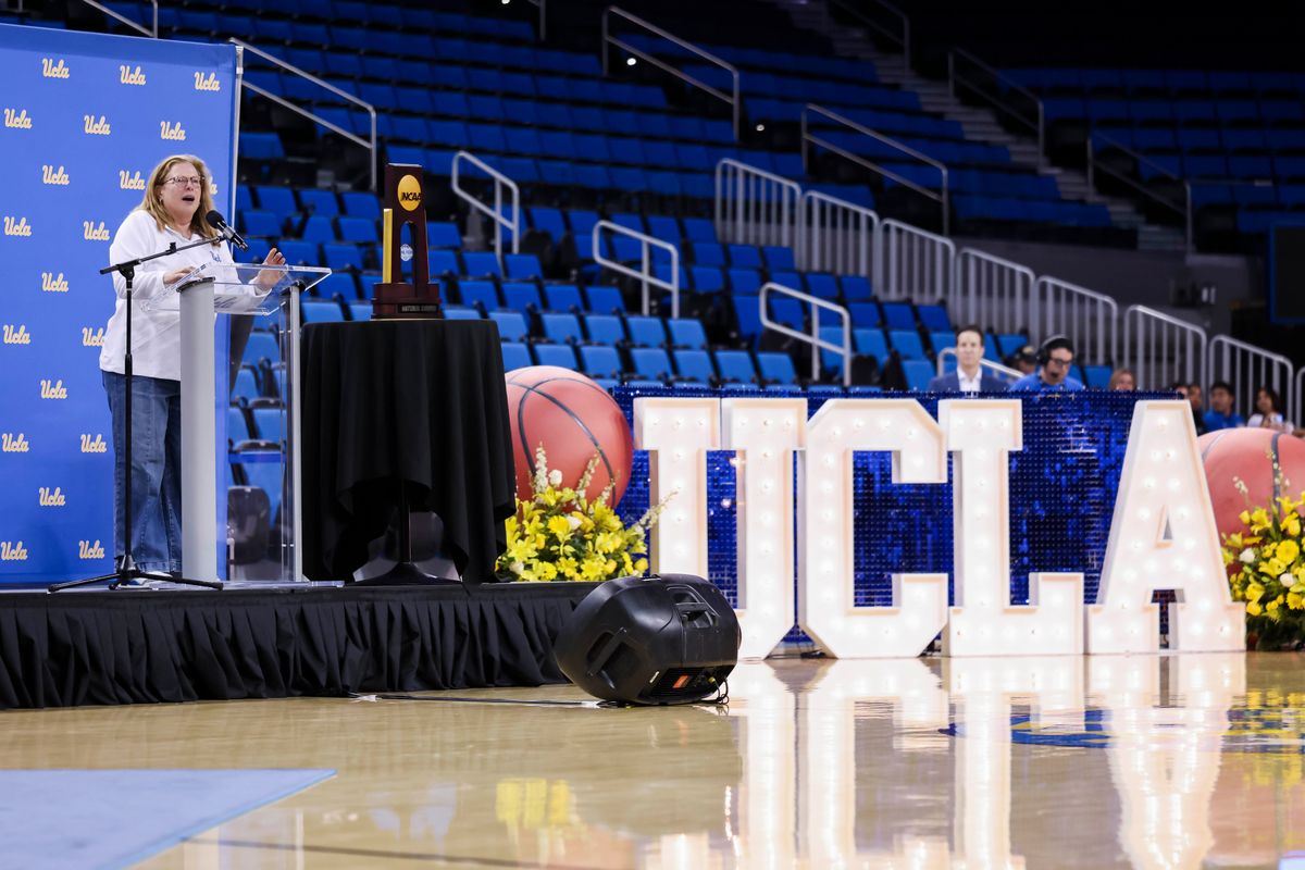 Head coach Cori Close speaks to the crowd during the celebration for the NCAA Champion UCLA Bruins Women’s basketball team, Wednesday April 8, 2026, in Los Angeles, Calif.