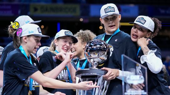UCLA looks unstoppable after dismantling of Iowa for Big Ten tournament championship taken at Gainbridge Fieldhouse (UCLA Bruins)