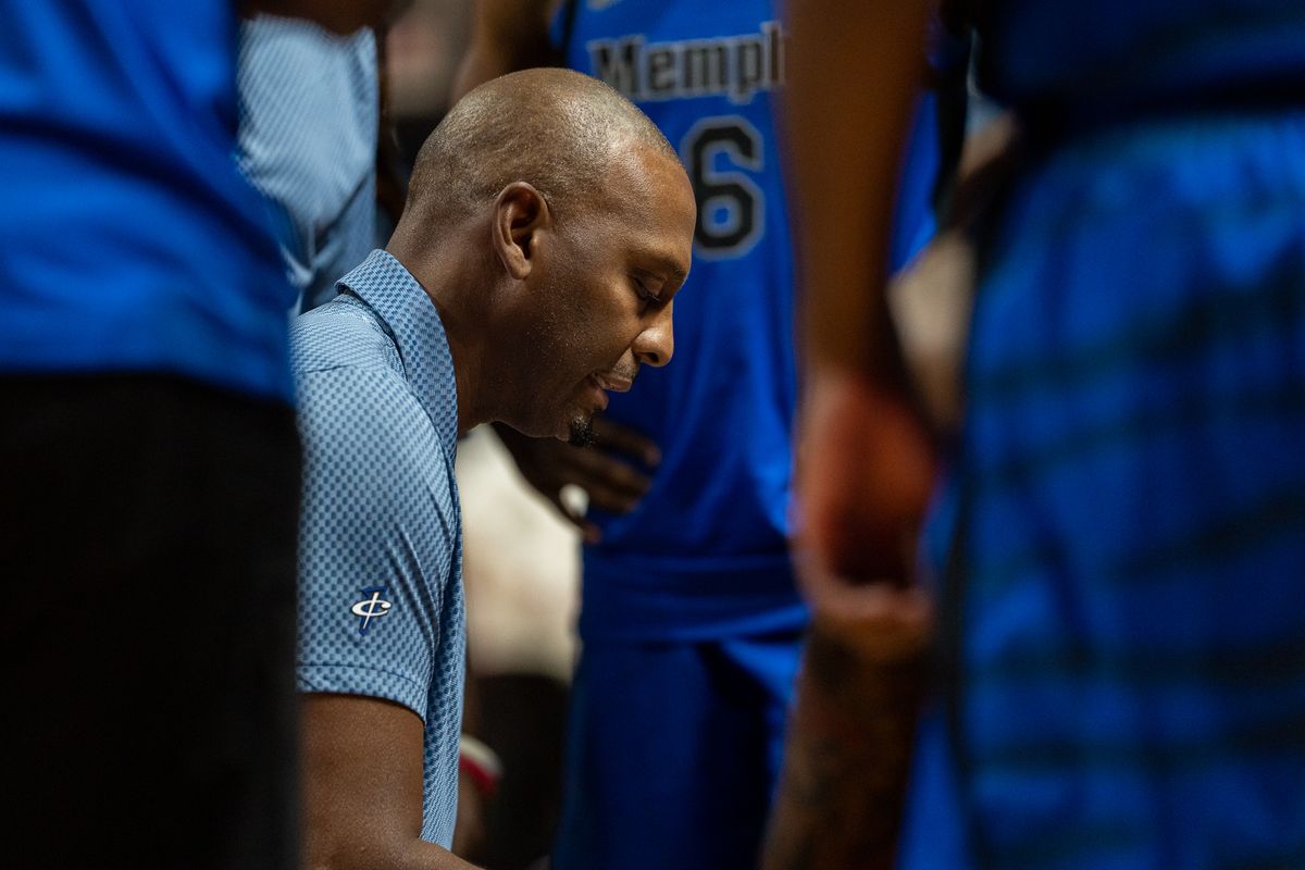 Memphis coach Penny Hardaway talks to his team during time out during college basketball game against UNLV on Saturday November 9, 2024 in Las Vegas.