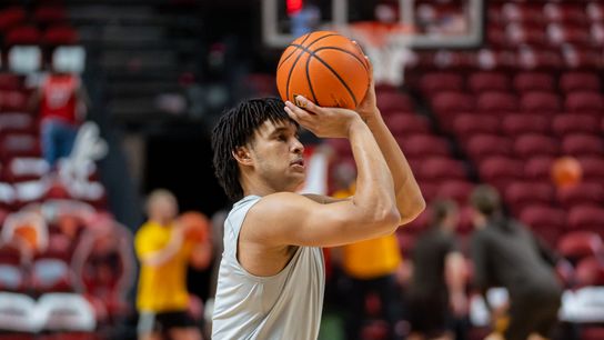 FINAL: Wyoming 63, UNLV 61 taken at Thomas & Mack Center  (UNLV)