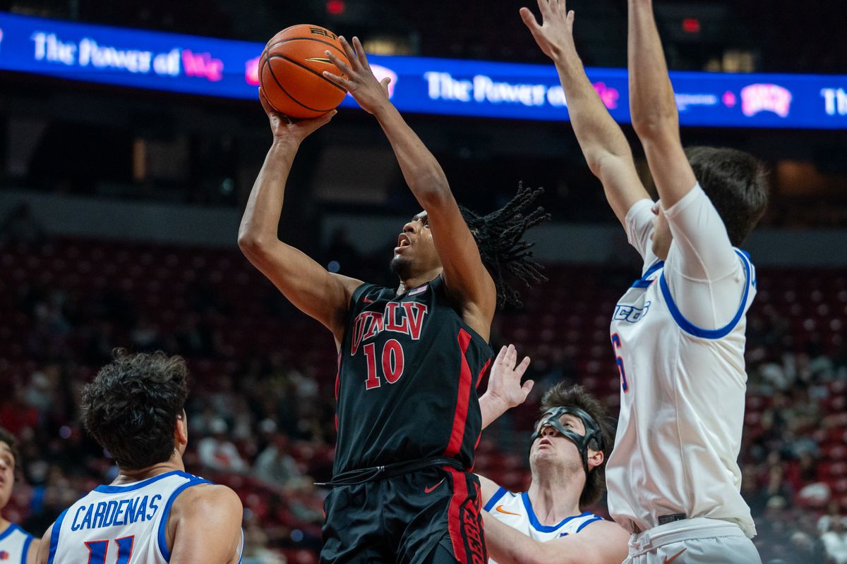 UNLV guard Jaden Henley (10) attempts a two point goal during college basketball game against Boise State on Tuesday February 4, 2025 in Las Vegas. 