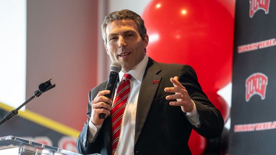 Pastner looks to get off to fast start taken at UNLV (UNLV)
