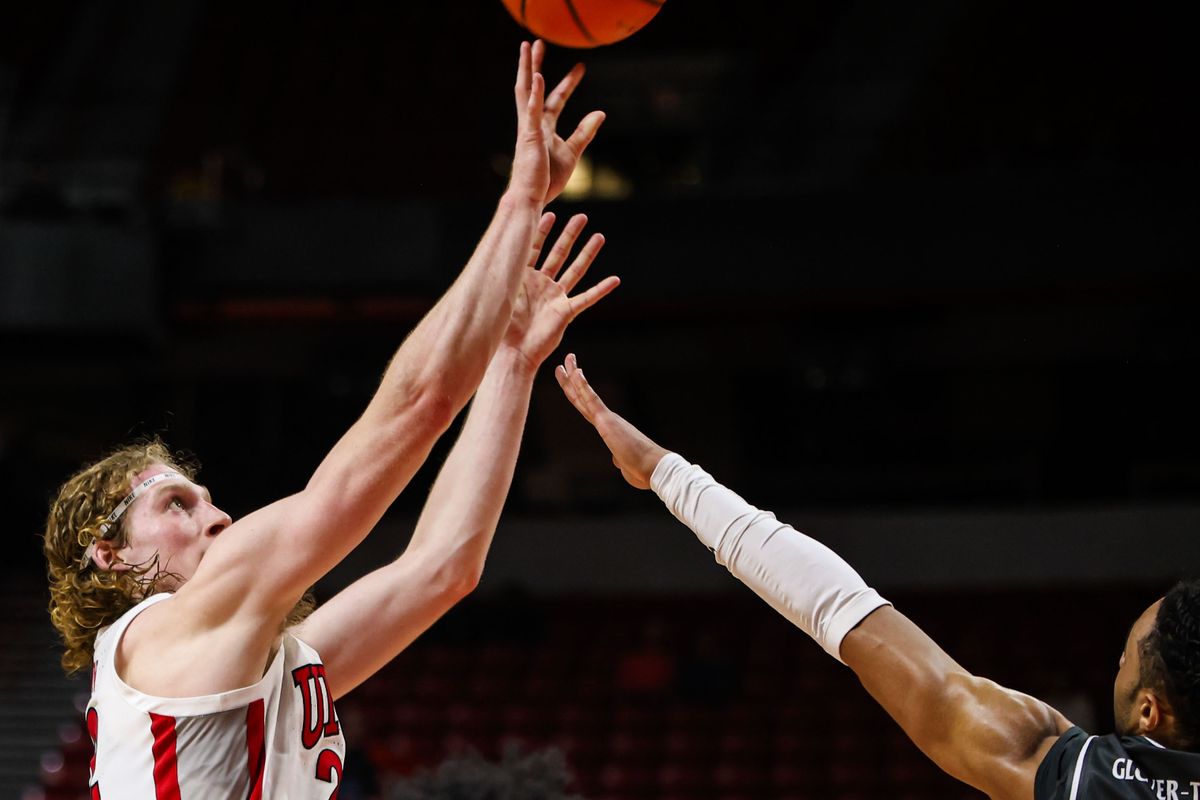  UNLV Runnin' Rebels F Walter Brown (22) attempts a three-point shot against the Saint Joseph's Hawks on Thursday November 20, 2025, in Las Vegas, Nevada. 