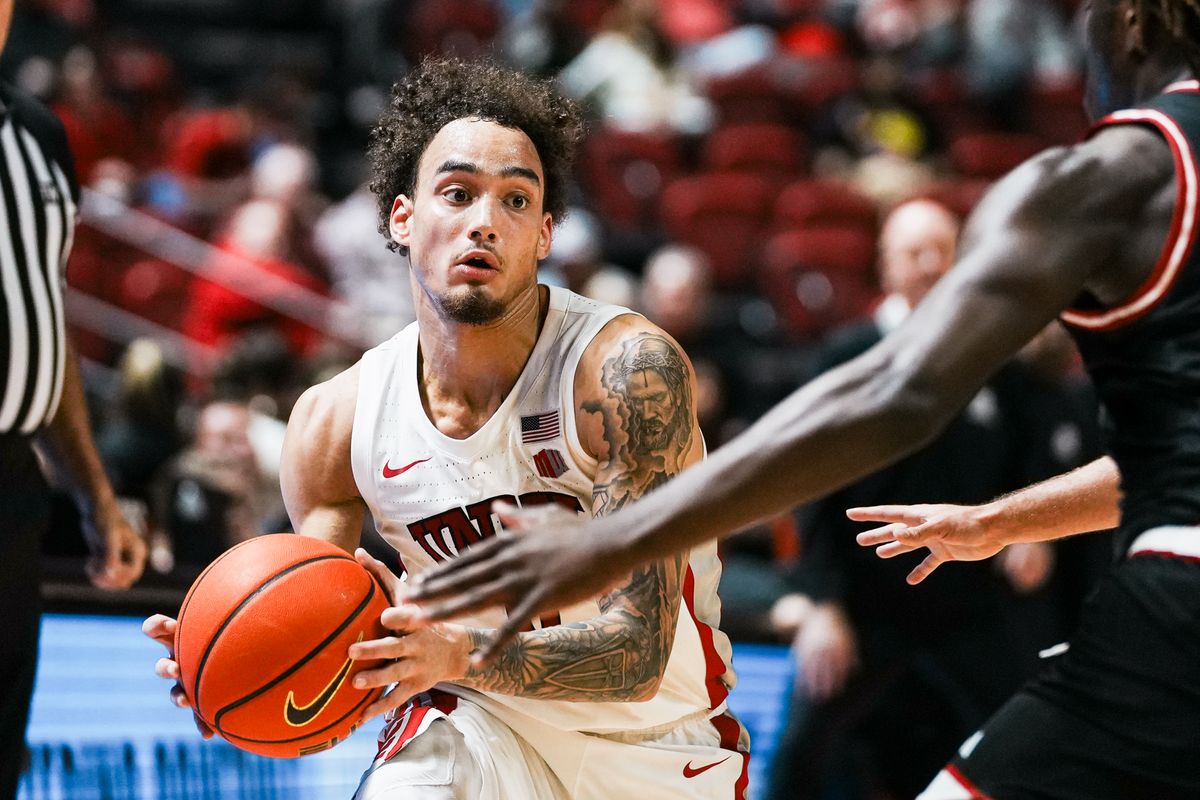 UNLV guard Dravyn Gibbs-Lawhorn (0) eyes the basket during second half of college basketball game against Fresno State on Sat., Dec. 20, 2025, at Thomas & Mack Center in Las Vegas.