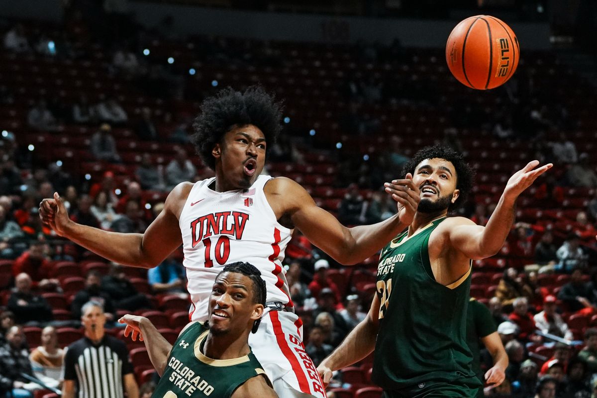 UNLV forward Jacob Bannarbie (10) and Colorado State Rashaan Mbemba (21) eye the ball after Bannarbie looses control of it during first half of college basketball game against Colorado State on Wednesday, Feb. 18, 2026 at Thomas & Mack Center in Las Vegas. UNLV forward Jacob Bannarbie (10) and Colorado State Rashaan Mbemba (21) eye the ball after Bannarbie looses control of it during first half of college basketball game against Colorado State on Wednesday, Feb. 18, 2026 at Thomas & Mack Center in Las Vegas.