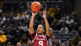 Pride, money are incentives in College Basketball Crown taken at MGM Grand Garden (College Basketball Crown). Photo by Jay Biggerstaff-Imagn Images