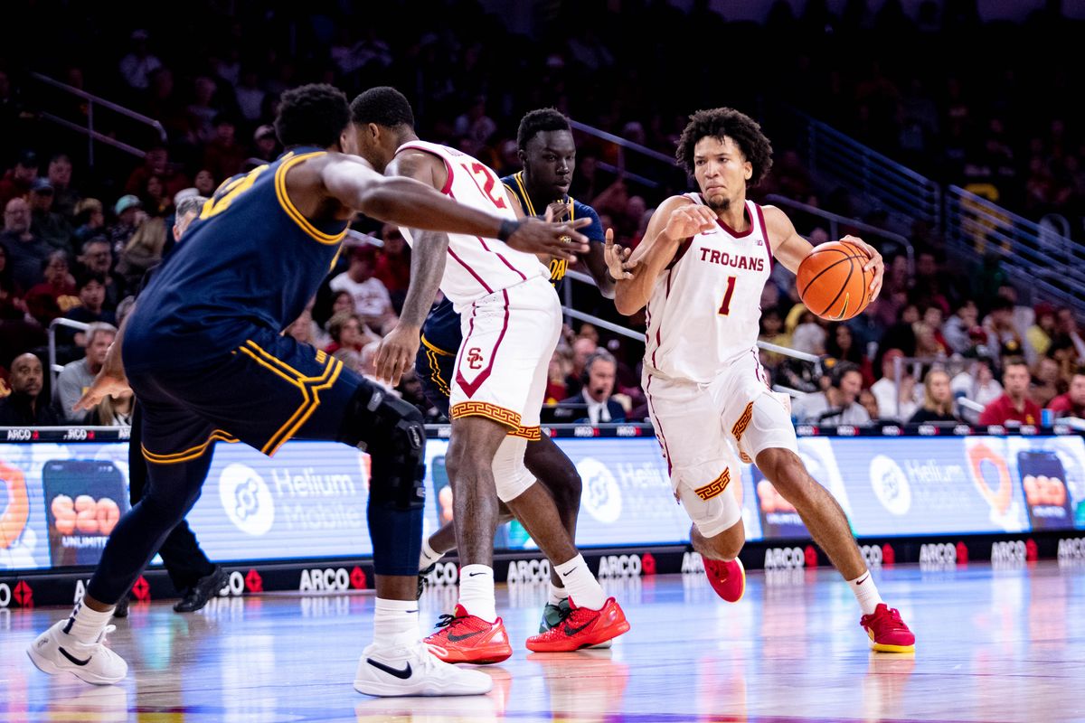 USC Trojans guard Desmond Claude (1) runs the ball during the 1st half of the game against the California Golden Bears on Sunday, November 17th, 2024, at Galen Center in Los Angeles, CA.