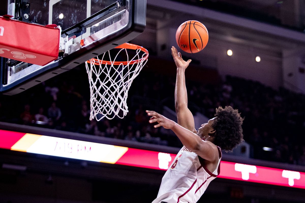 USC Trojans guard Wesley Yates III (6) goes for a layup and secures the 2 points during the 1st half of the game against the California Golden Bears on Sunday, November 17th, 2024, at Galen Center in Los Angeles, CA.