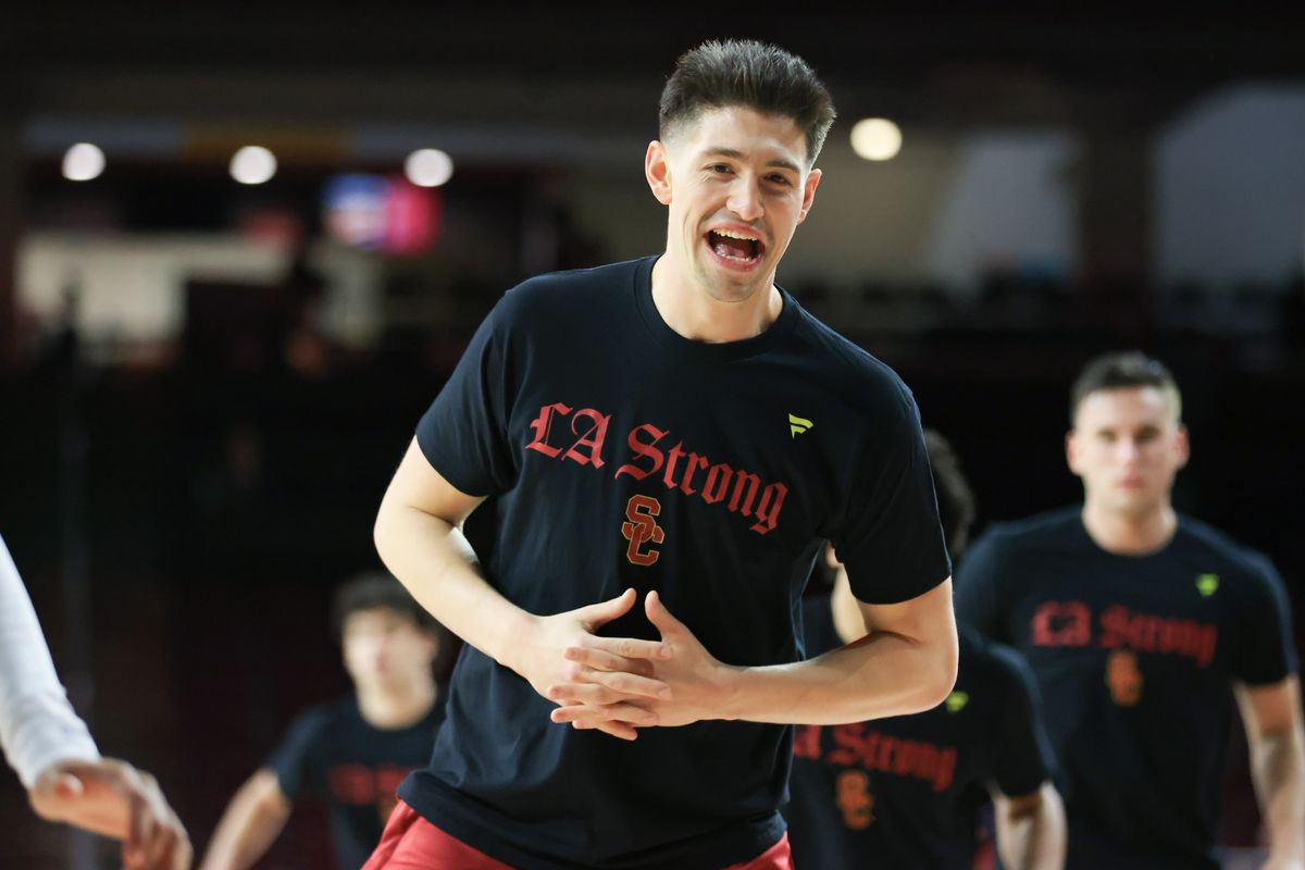USC F Josh Cohen (33) warms up for their game against the Iowa Hawkeyes on January 14th, 2025 at the Galen Center in Los Angeles, CA.