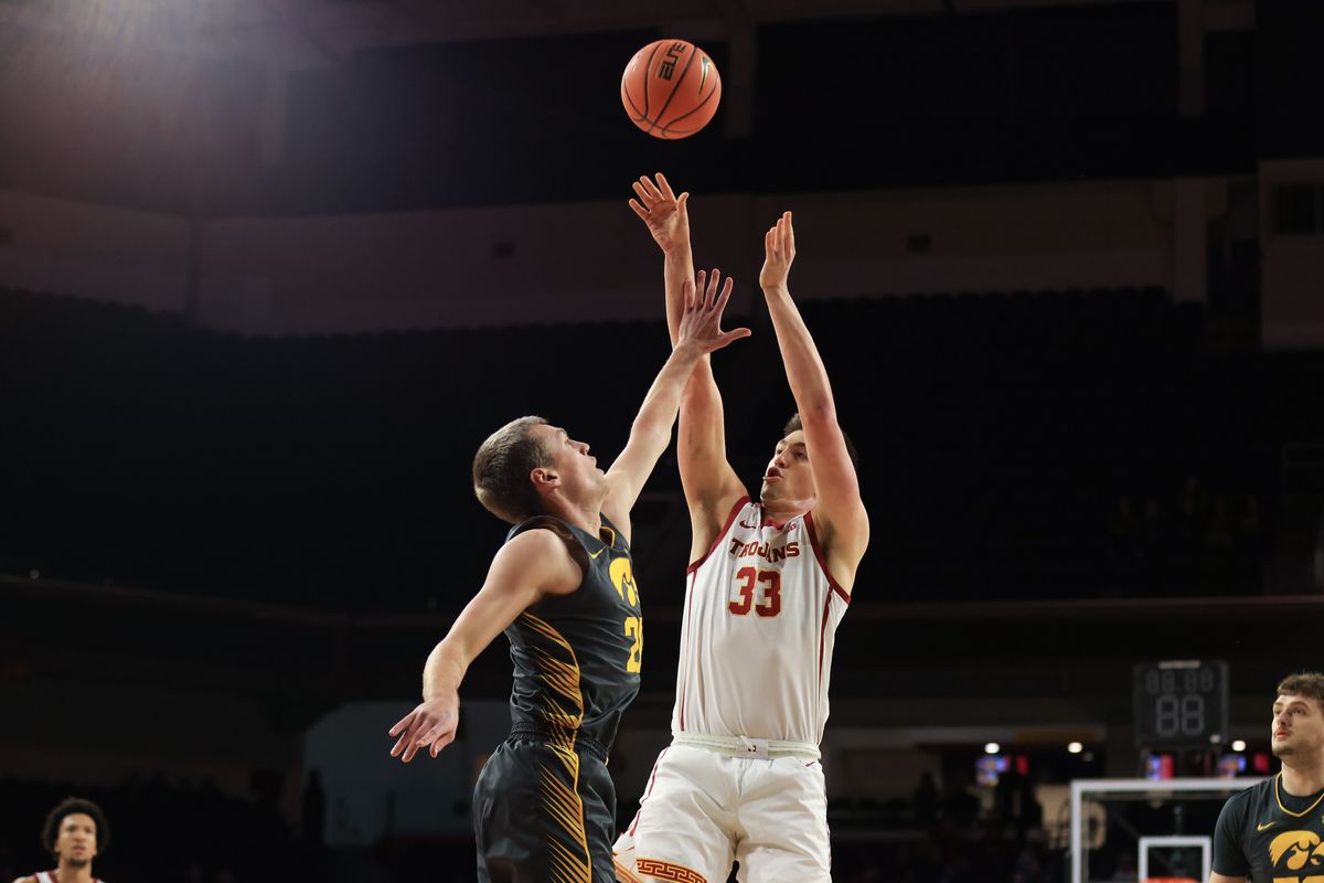 USC F Josh Cohen (33) goes for a jump shot against the Iowa Hawkeyes on January 14th, 2025 at the Galen Center in Los Angeles, CA.