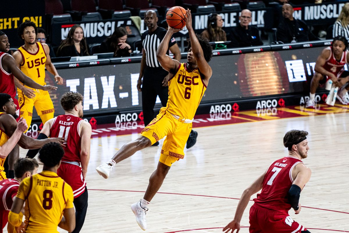 USC Trojans guard Agbo Chibuzo (7) makes a layup during the 1st half of the game against Grambling St on Sunday, November 24th, 2024, at Galen Center in Los Angeles, CA.