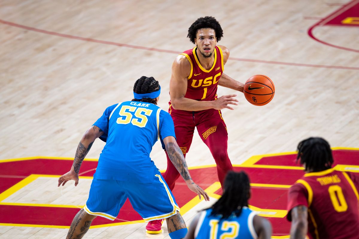 USC Trojans guard Desmond Claude (1) has possession of the ball during the 1st half of the game against the UCLA Bruins on Monday, January 27th, 2025, at Galen Center in Los Angeles, CA. USC Trojans guard Desmond Claude (1) has possession of the ball during the 1st half of the game against the UCLA Bruins on Monday, January 27th, 2025, at Galen Center in Los Angeles, CA.