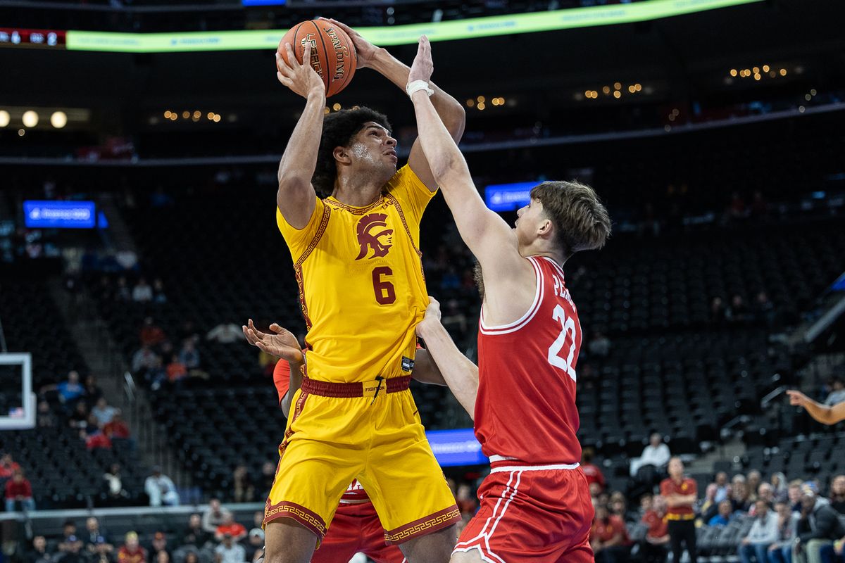 USC forward Jacob Cofie (6) takes a shot during a Big Ten Conference college basketball game against the Illinois State Redbirds, Friday November 14, 2025 in Inglewood, Calif.