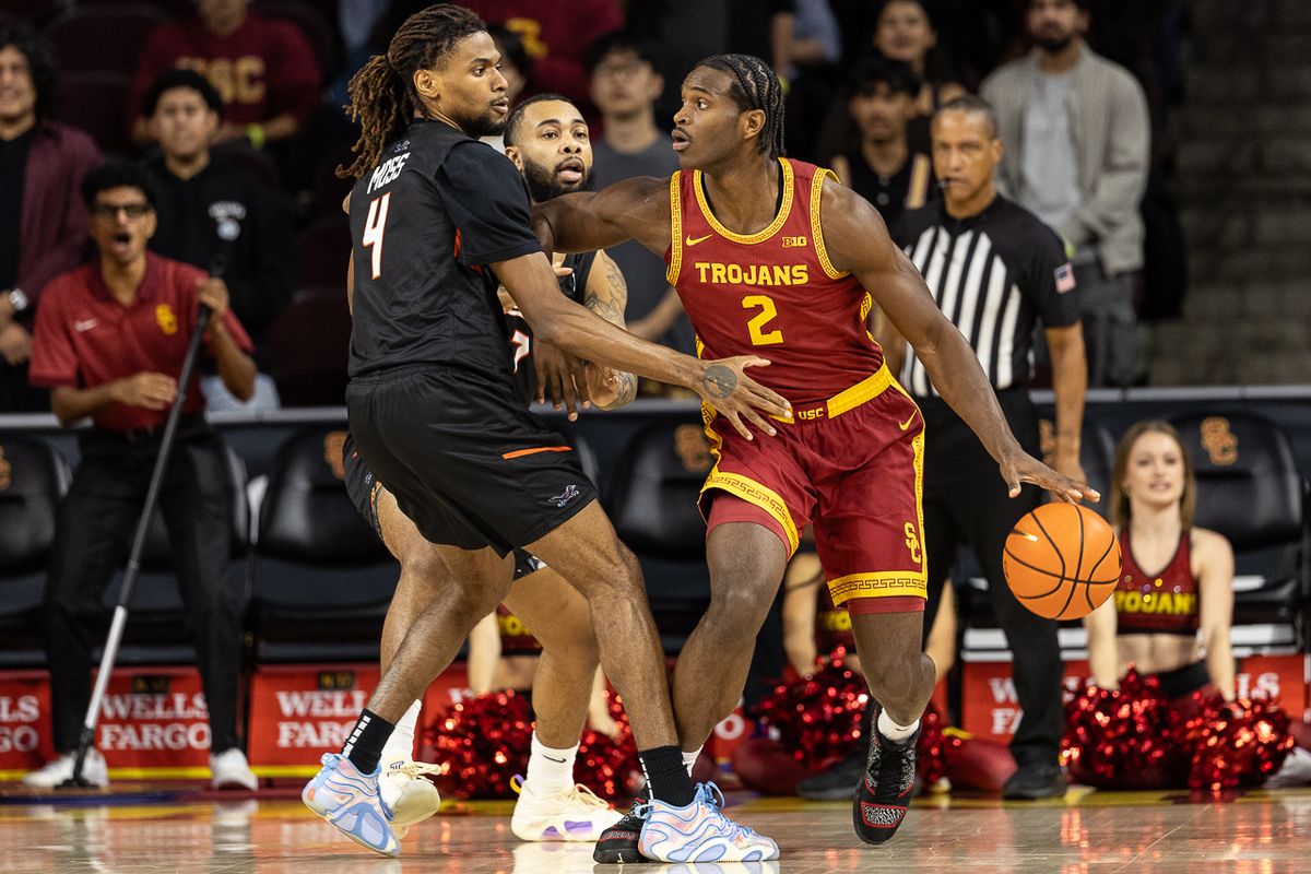 USC forward Ezra Ausar (2) dribbles during a Big Ten Conference college basketball game against the UTSA Roadrunners, Wednesday December 17, 2025 in Los Angeles, Calif.