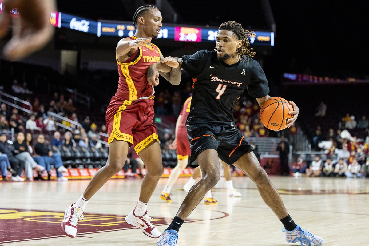 USC guard Jordan Marsh (7) defends during a Big Ten Conference college basketball game against the UTSA Roadrunners, Wednesday December 17, 2025 in Los Angeles, Calif.