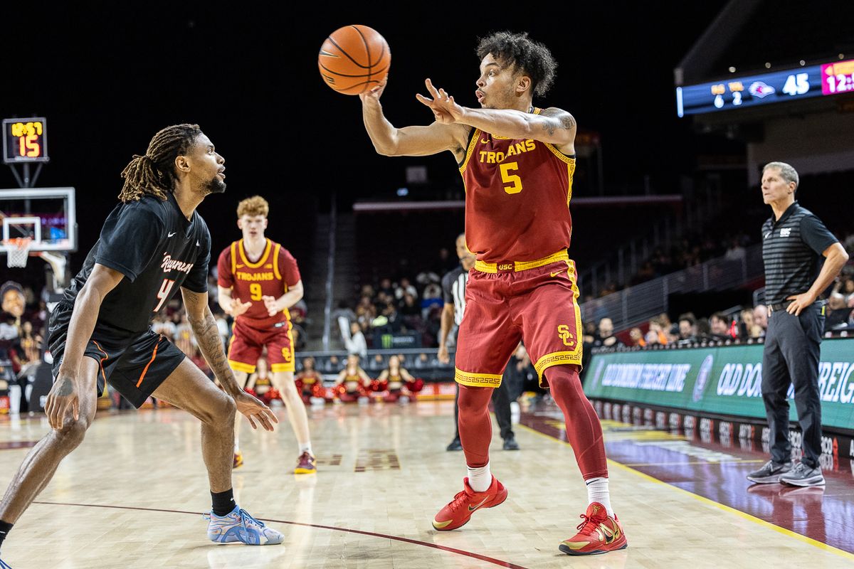 USC guard Terrance Williams II (5) makes a pass during a Big Ten Conference college basketball game against the UTSA Roadrunners, Wednesday December 17, 2025 in Los Angeles, Calif.