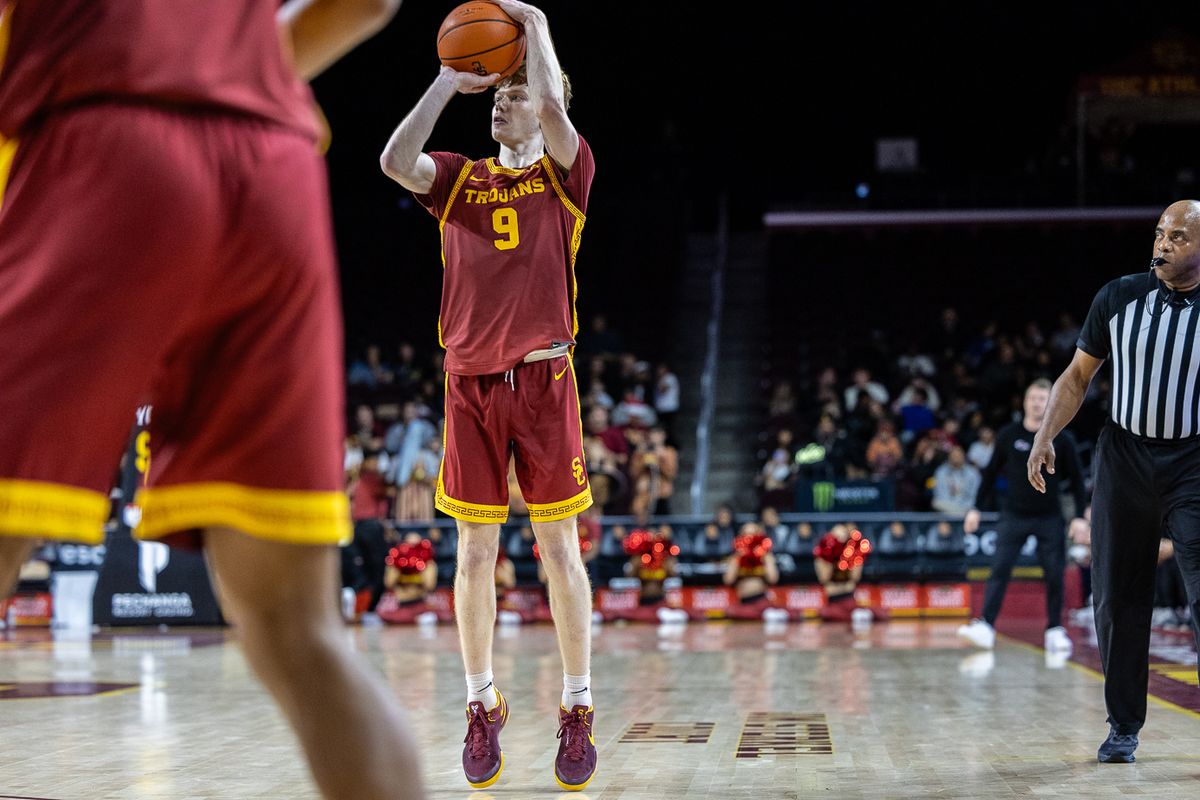 USC guard Ryan Cornish (9) shoots the ball during a Big Ten Conference college basketball game against the UTSA Roadrunners, Wednesday December 17, 2025 in Los Angeles, Calif.