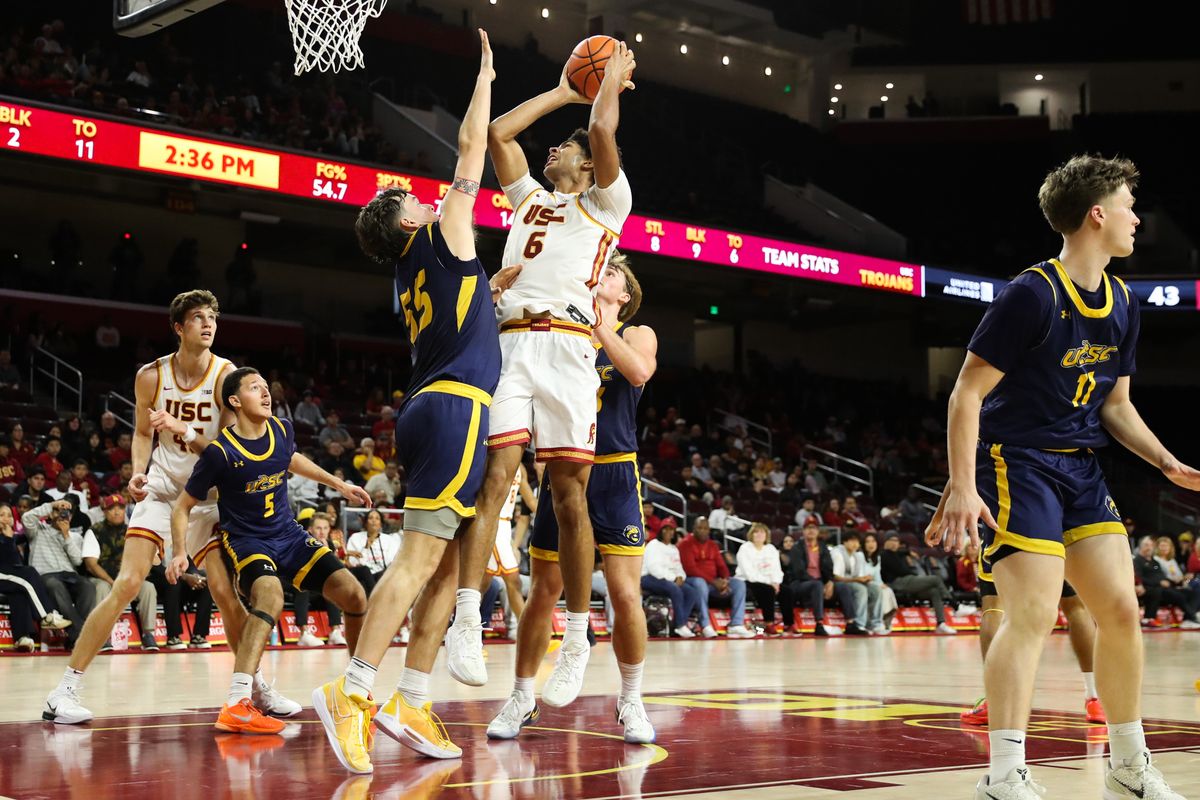 #6 F Jacob Cofie of USC shoots a jump shot during a NCAA basketball against UC Santa Cruz on December 21, 2025 in Los Angeles, CA.