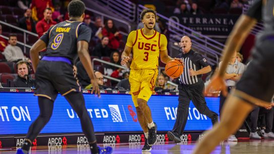 USC Trojans Matt Knowing (3) calls out a play during the game against the California Golden Bears on Sunday, November 17th, 2024, at Galen Center in Los Angeles, CA. USC Trojans Matt Knowing (3) calls out a play during the game against the California Golden Bears on Sunday, November 17th, 2024, at Galen Center in Los Angeles, CA.