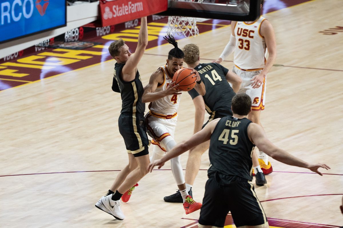 USC Trojans Guard Chad Baker-Mazara (4) attacks two defenders on his way to score a layup during a men's college basketball game against the Purdue Boilermakers, Saturday January 17th, 2026 at Galen Center in Los Angeles, Calif.