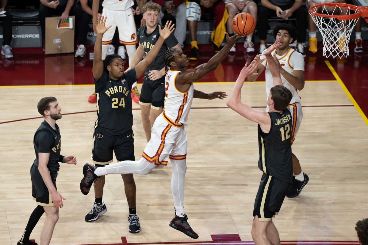 USC Trojans Forward Ezra Ausar (2) attacks the lane and scoops in a layup during a men's college basketball game against the Purdue Boilermakers, Saturday January 17th, 2026 at Galen Center in Los Angeles, Calif.